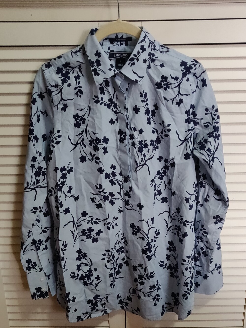 Lands' End Light Blue Button-Up Tunic with Navy Floral Print No Iron Supima
